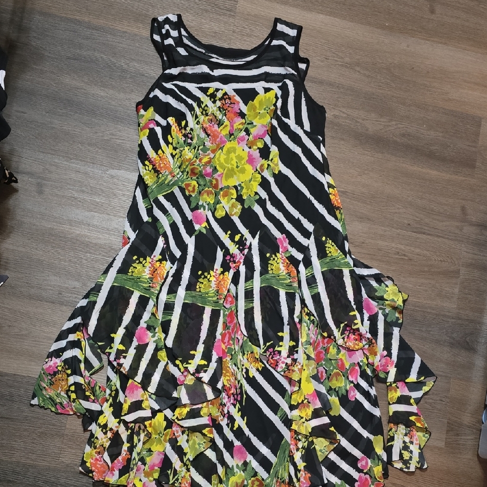 Signature by Robbie Bee Black and White Striped Floral Dress